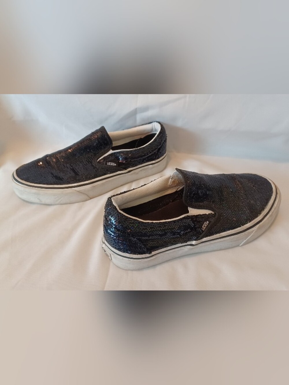 Vans Classic Slip-On Micro Sequin Skateboard Sneakers in Sparkly Black - Picture 2 of 8